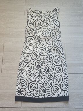 AGB Black & White Swirl Print Dress